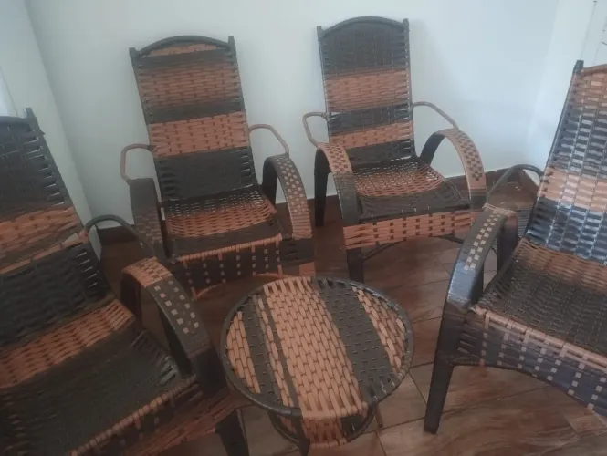 Jogo de cadeira e mesa
