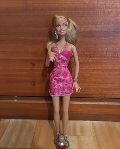 Barbie Glitter Manicure - 2010