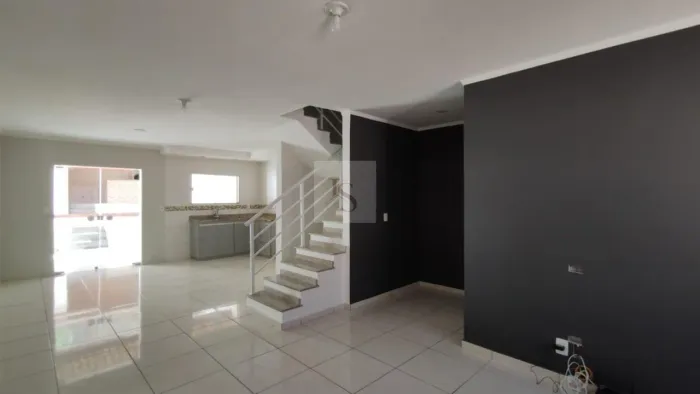 Casa para Venda em Macaé, Jardim Guanabara, 2 dormitórios, 2 suítes, 2 banheiros, 1 vaga