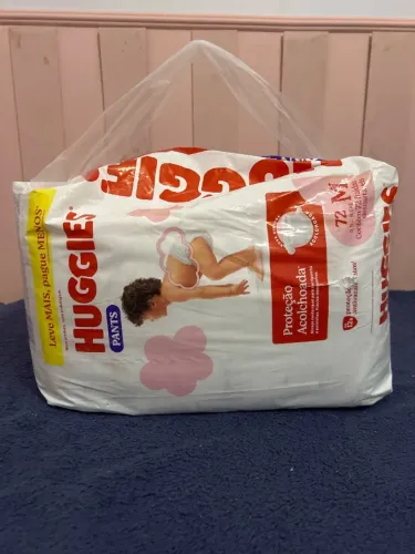 Fralda Huggies M com 72 unidades