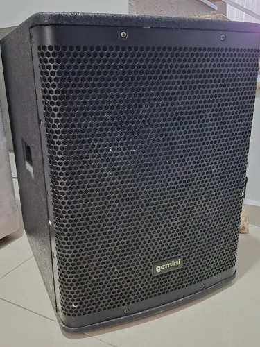 CAIXA SUBWOOFER ATIVO GEMINI ZRX S15P 1200W