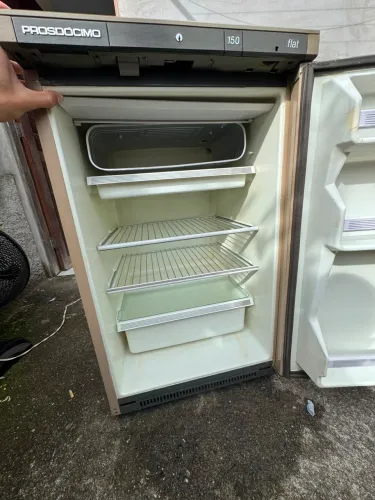 Vendo frigobar Prosdócimo Flat 150 litros