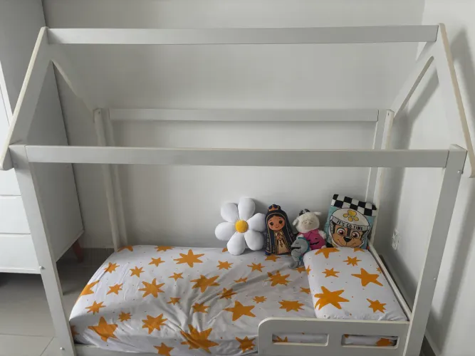 Vendo Cama Montessoriana Usada com Conchão
