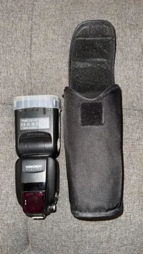 Flash Yongnuo YN600EX-RT Speedlite para Canon + estojo