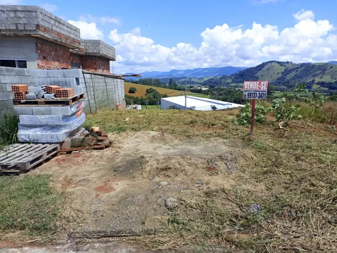 Leia o anúncio. Terreno em Congonhal- MG