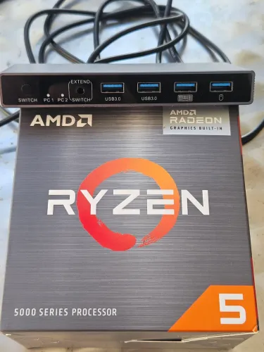 KVM 4K Ultra HD HDMI: Liga dois PCs Ryzen ou Celular