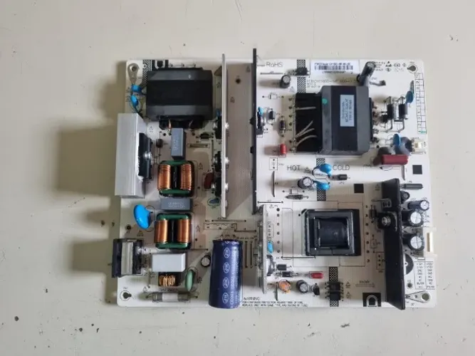 VENDO PLACAS DA TV LED SMART 4K PHILCO DE 50 POLEGADAS