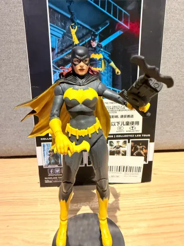 McFarlane- Batgirl- The three Jokers