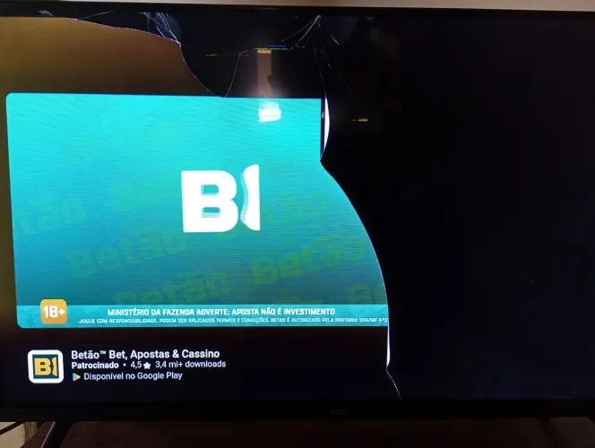 Vendo TV TCL para concerto ou retirada de peça