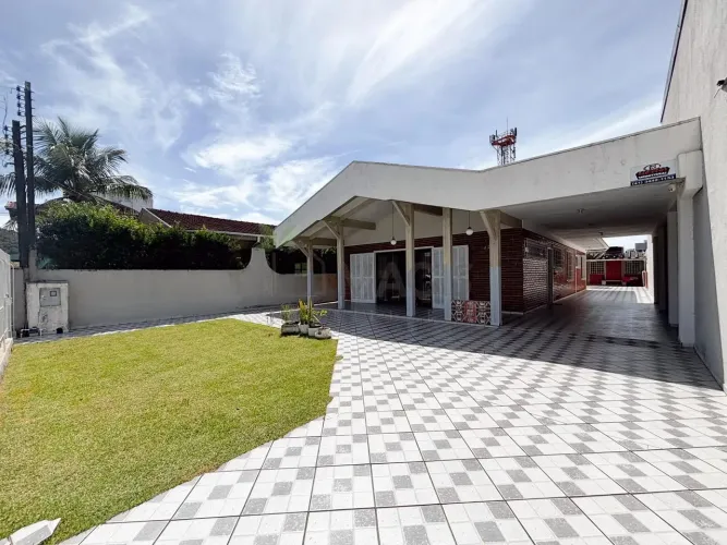 Casa Temporada Guaratuba Centro | 5 Quartos com Piscina | 347m