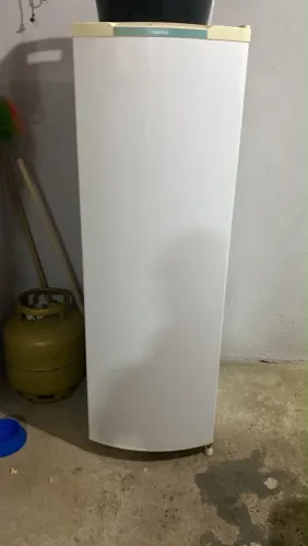Vendo Geladeira Cônsul motor queimado