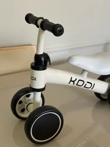 Bicicleta de equilíbrio KODI - NOVA