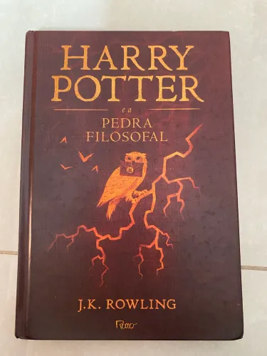 Livro Harry Potter a Pedra Filosofal