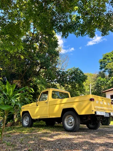 Ford Willys Rural 4X2 1975