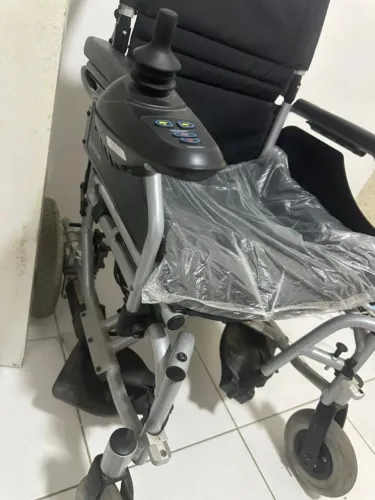 Cadeira de rodas motorizada, D1000 dellamed