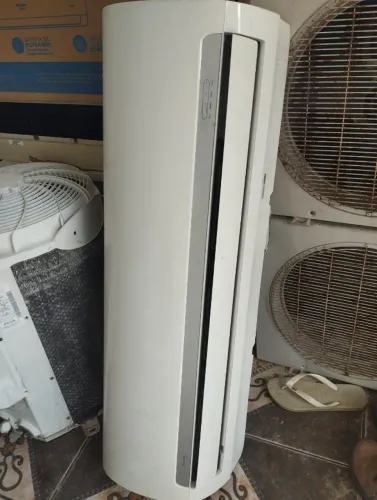 Ar-condicionado 22.000 BTU's Springer Midea 220V