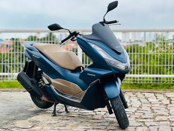 HONDA PCX DLX 2024 ÚNICO DONO..