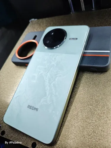 Xiaomi Redmi K80 Branco 16GB RAM / 256GB - Versão Especial Traseira Mármore