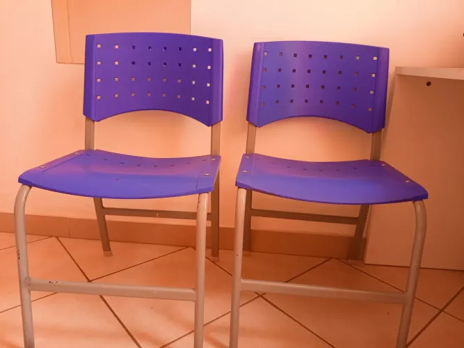 Cadeiras para escritório! R$190,00 as duas unidades.