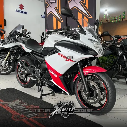 XJ6 F BRANCA 2012/2012