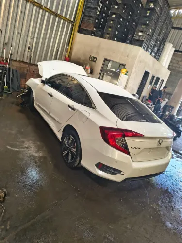 Honda Civic G10 1.5 turbo 2017 . Somente venda de peças separadas. 