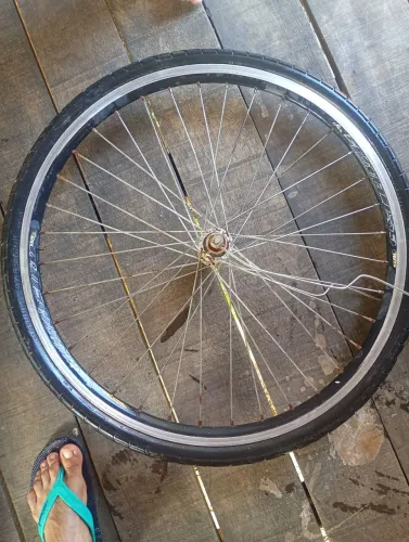 Roda bicicleta aro 26 aéreo