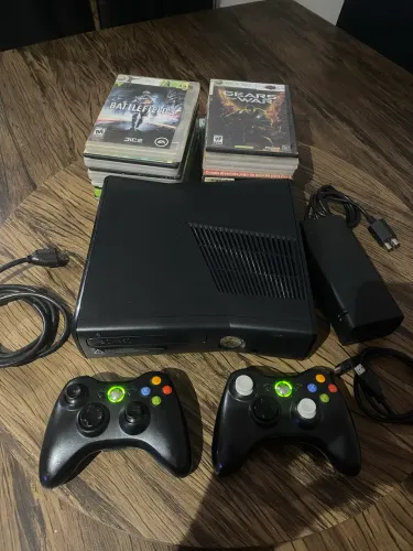 Xbox 360 slim desbloqueado no rgh e no LT faço entrega