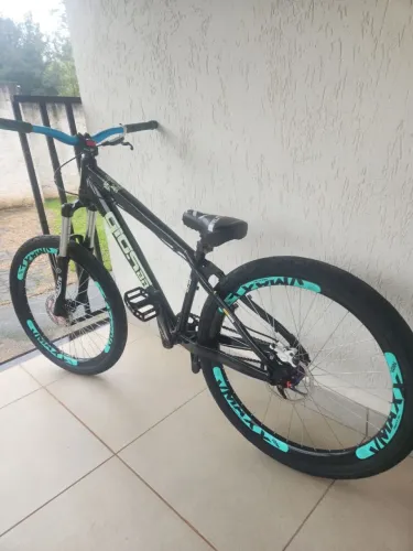 VENDO GIOS 4TRIX SEM DETALHES.