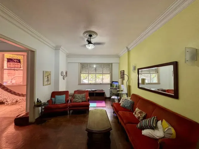 BS IMOBILIÁRIA VENDE  Apartamento à venda na Rua Raul Pompéia, Copacabana.