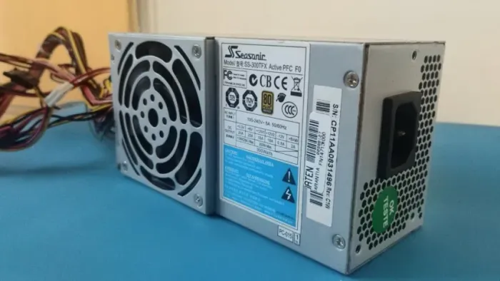 TFX (Thin Form Factor) Seasonic SS-300TFX Active PFC F0 