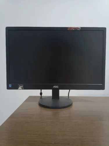 Monitor AOC 19.5 polegadas VGA