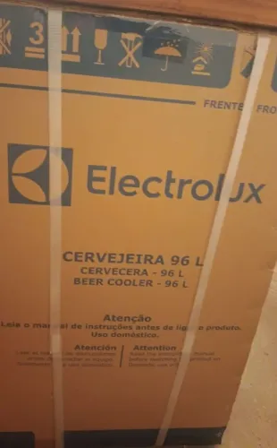 Cervejeira Electrolux BCG 96 litros nova na caixa