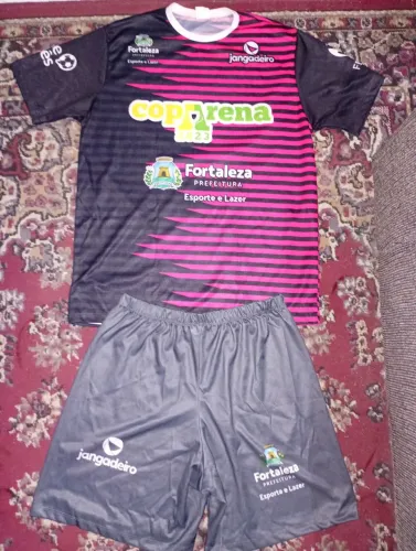 Uniforme novo 