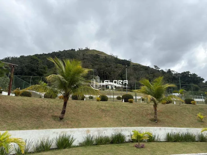 Terreno à venda, 360 m² por R$ 220.000,00 - Cajueiros - Maricá/RJ