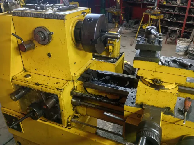Torno Nardini DT 650 carcaceiro