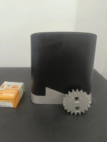 Motor para automatizar portas