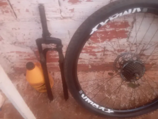 Vendo bicicleta só montar e andar