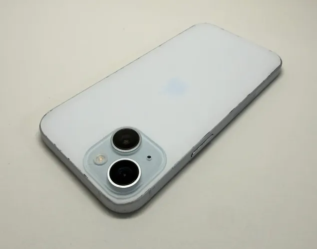 iPhone 15 128GB AZUL CLARO