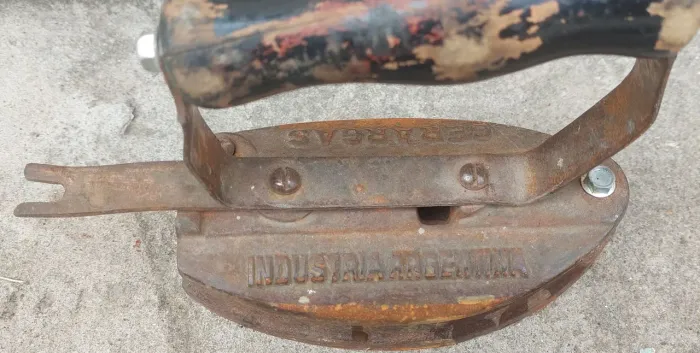 Ferro de passar braseiro indústria Argentina ferro de passar ferro fundido raridade raro