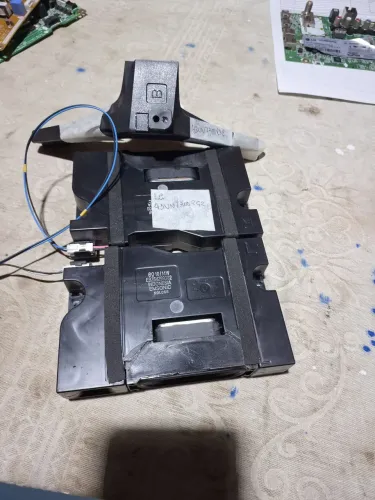 Autofalante e pedestal .lg 43un7300psc