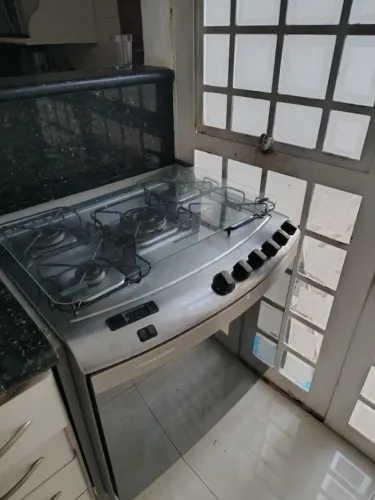 Fogão de embutir em inox escovado Brastemp 5 bocas estado de novo