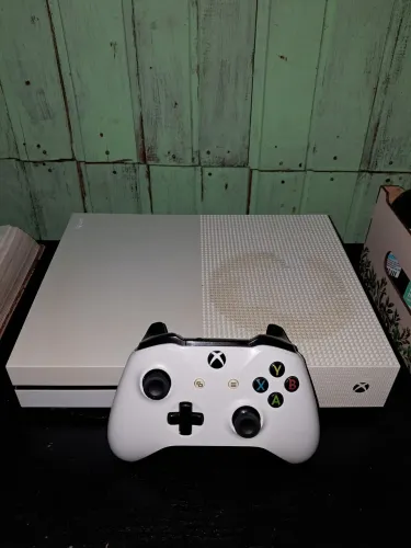 XBOX ONE S 1T troco por PS4