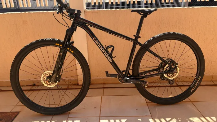 BIKE CANNONDALE TRAIL 4 GRUPO SRAM FREIO SHIMANO SUSPENSÃO MANITOU