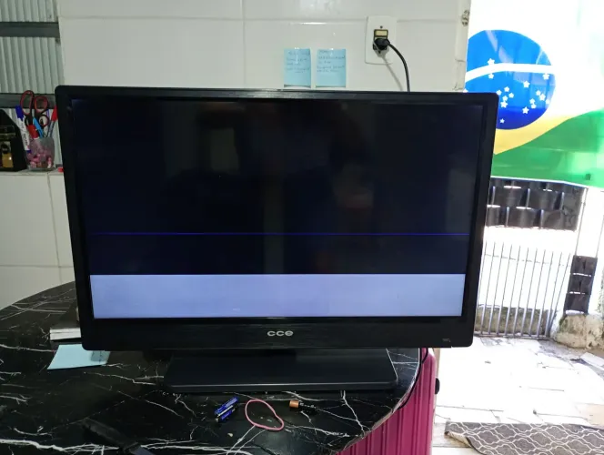 Retirada de peças: Vendo TV CCE 28p para retirada de peças