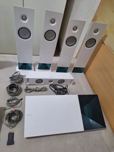 Blu-ray Sony 3D HBD N7100WL Não Liga Para Retirar Peças e Caixas Fucionando