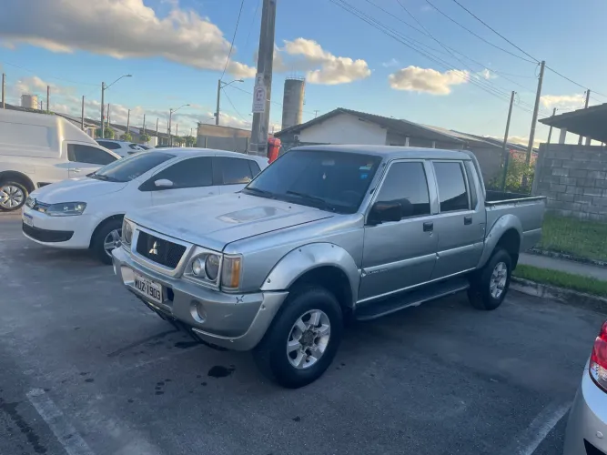 Mitsubishi L200 GLS 2.5 4X4 CD Diesel 2003