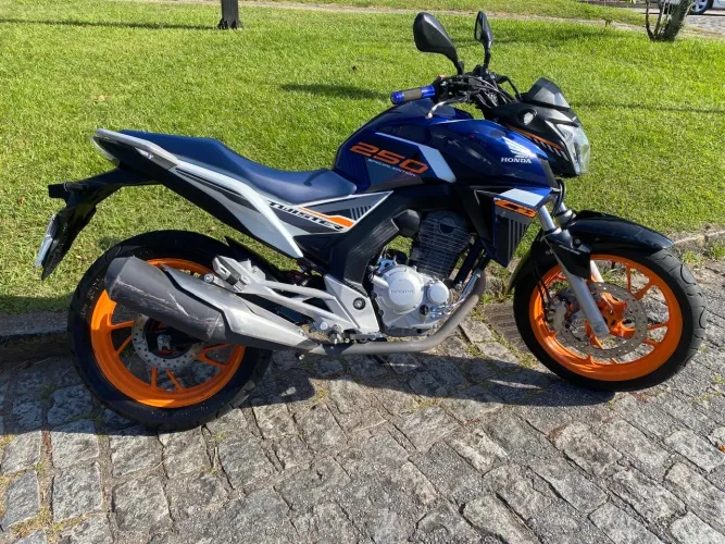 Honda CB250F Twister -2020