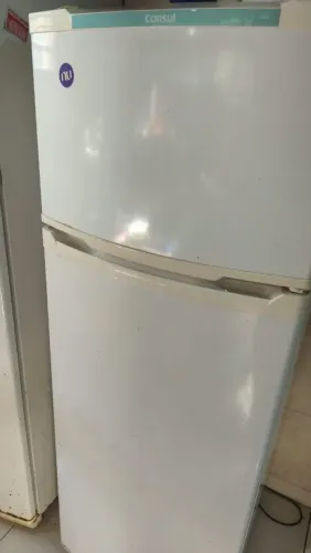 Se Vc precisa de uma Geladeira Ótimo!! Essa é pra Você Consul 336L ,congelador ótimo!