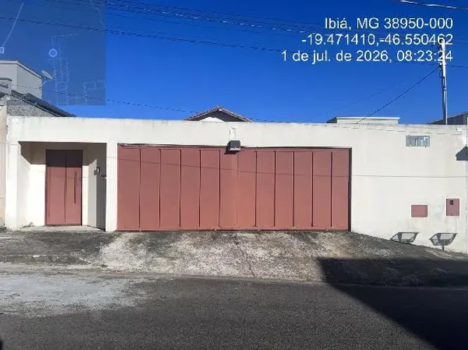 Oportunidade para você  Casa em Ibia - MG, Nº 1777, 3 quartos, 1 vaga, 392,4m² | Leilão