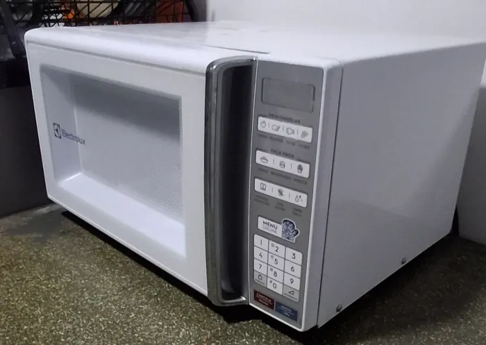 Microondas Eletrolux 27L